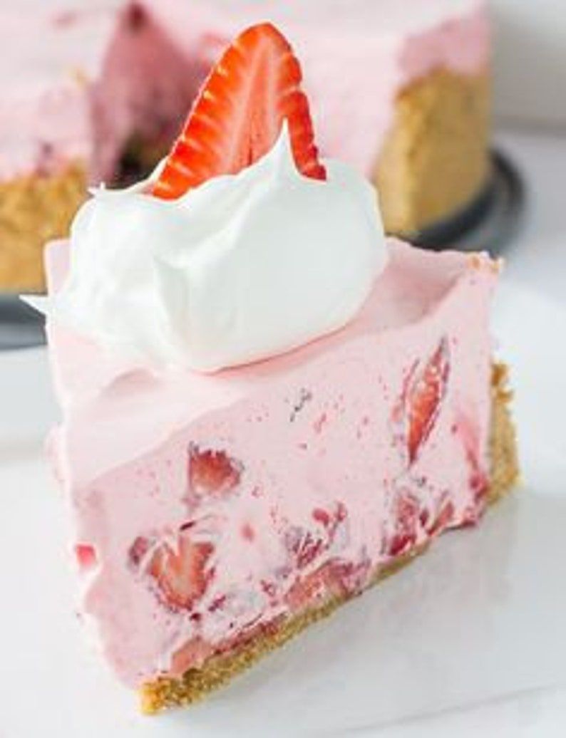 No-Bake Strawberry & Cream Pie