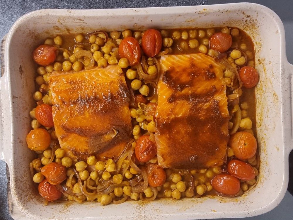 Spiced Salmon & Tomato Traybake