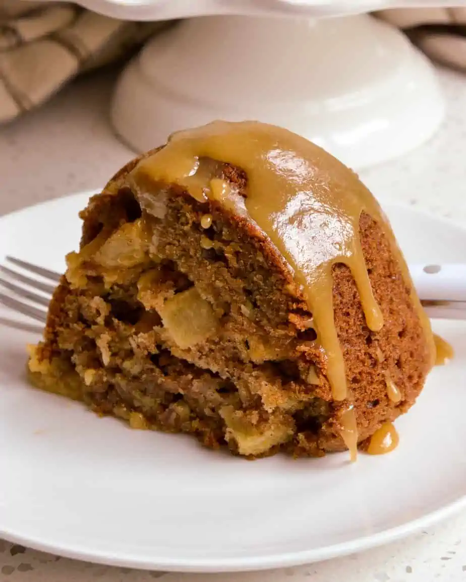 APPLE CAKE