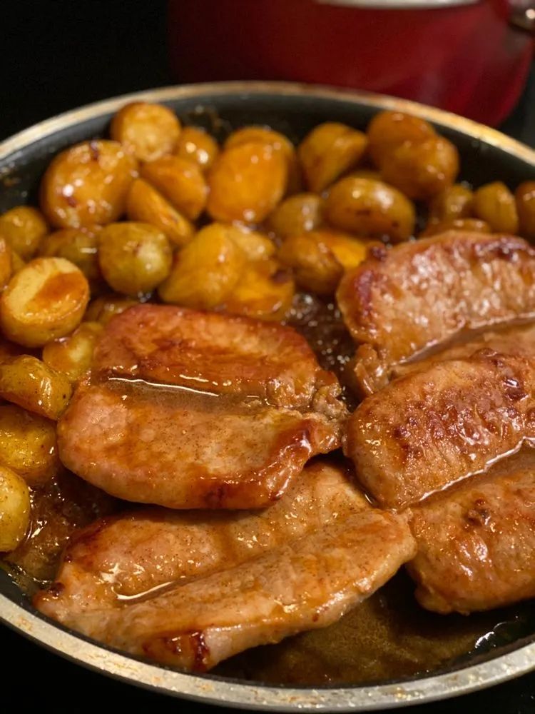 HONEY MUSTARD PORK CHOPS AND POTATO SKILLET