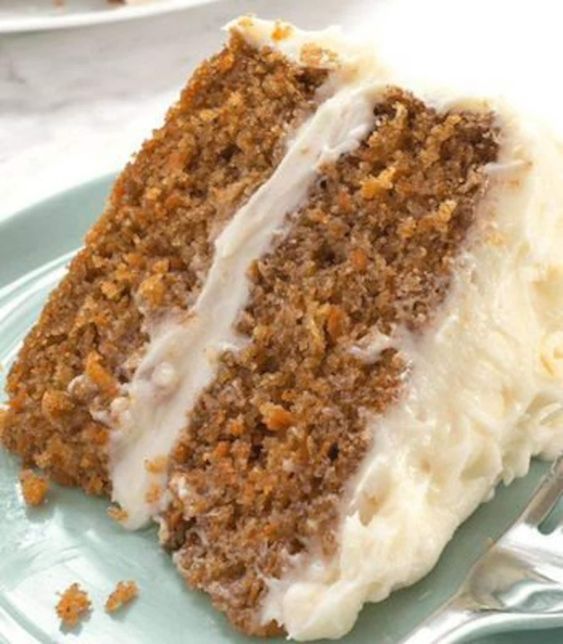 DOES ANYONE HERE ACTUALLY EAT CARROT CAKES?